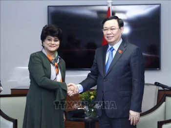 Chủ tịch Quốc hội Vương Đình Huệ tiếp lãnh đạo một số tập đoàn của Vương quốc Anh