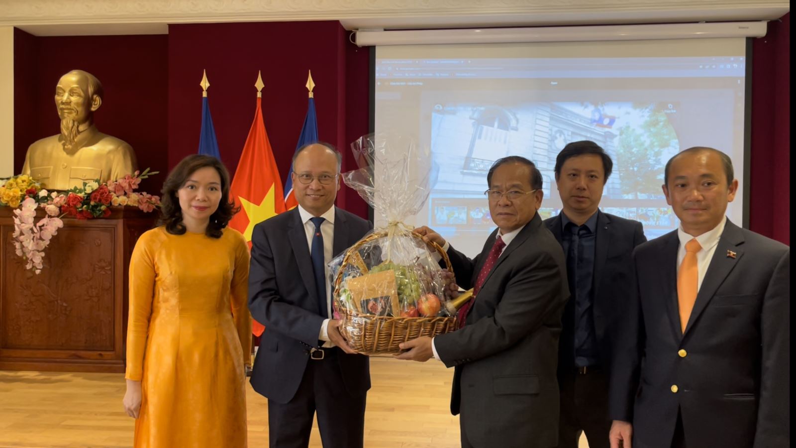 Chú thích ảnh