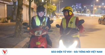 Chàng trai 9X, ngày làm nhân viên hành chính, tối rong ruổi cứu hộ xe gặp sự cố