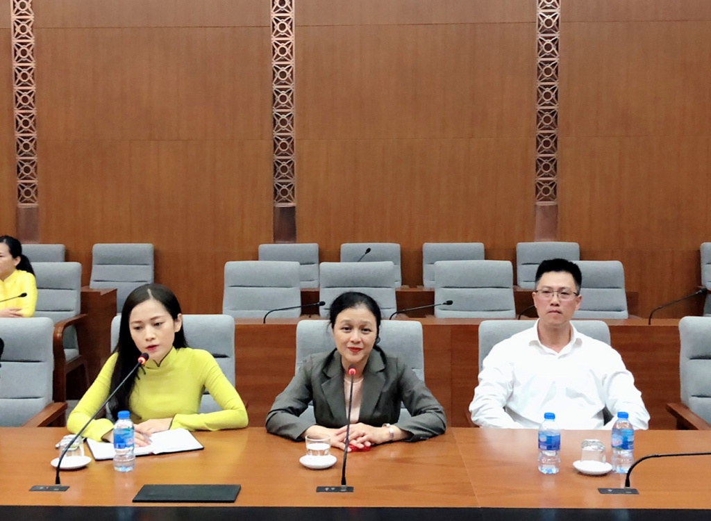 chu tich vufo nguyen phuong nga tiep chu tich tinh van nam trung quoc