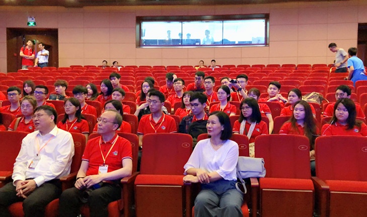 lanh dao cung viet trung tiep doan dai bieu thanh nien hong kong trung quoc