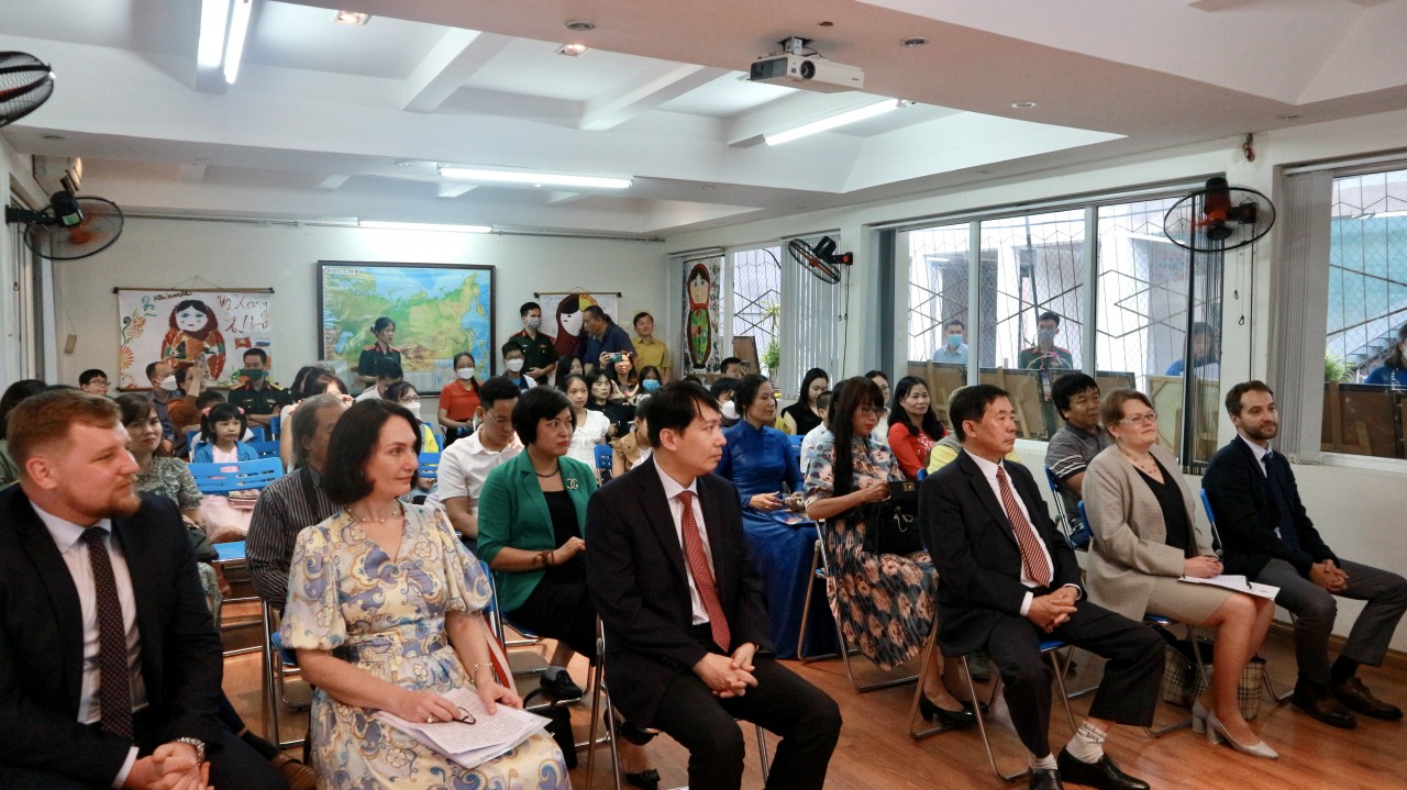 Trao giải Cuộc thi vẽ tranh quốc tế “Em vẽ Việt Nam - Em vẽ nước Nga” lần thứ 6