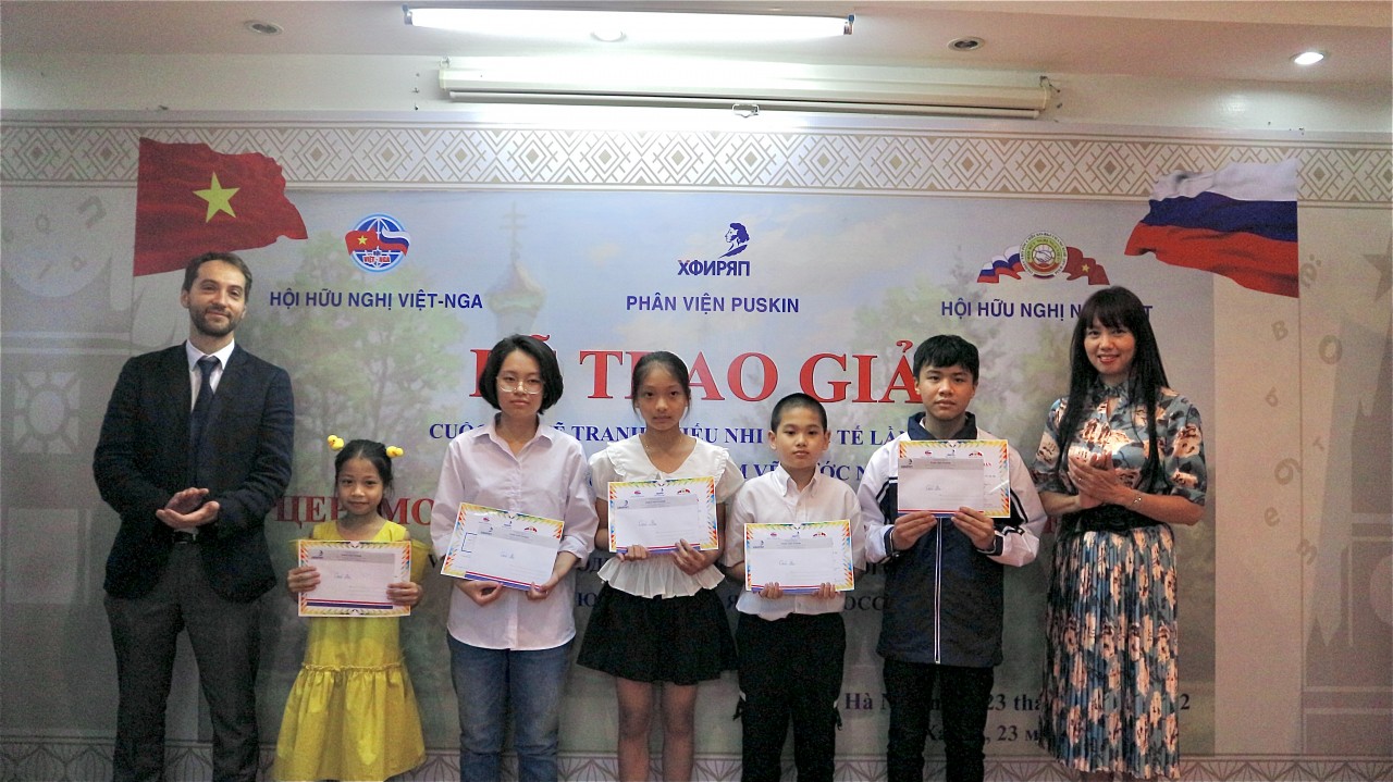 Trao giải Cuộc thi vẽ tranh quốc tế “Em vẽ Việt Nam - Em vẽ nước Nga” lần thứ 6
