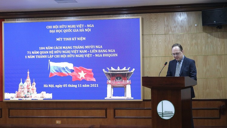 Lễ Mít tinh kỷ niệm 104 năm Cách mạng Tháng mười Nga và 71 năm quan hệ hữu nghị Việt – Nga