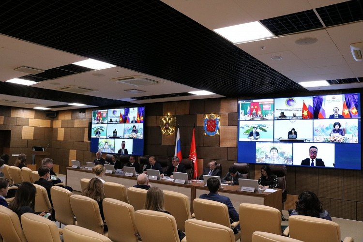 Thành phố Saint-Petersburg (Nga) thúc đẩy hợp tác toàn diện với Việt Nam