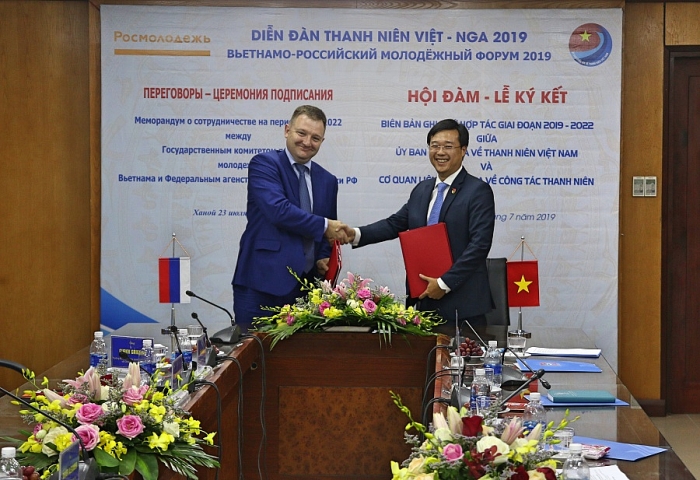 giao luu thanh nien viet nga phat trien len tam cao moi