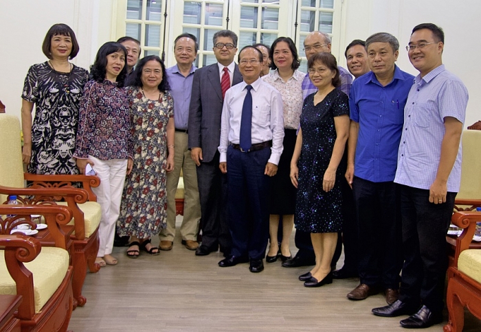 lanh dao hoi huu nghi viet nam armenia tiep tan dai su armenia tai viet nam