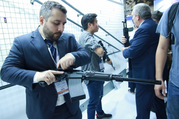 Nga trưng bày hàng loạt súng, xe tăng tối tân nhất tại Hà Nội nga trung bay hang loat sung xe tang toi tan nhat tai ha noi