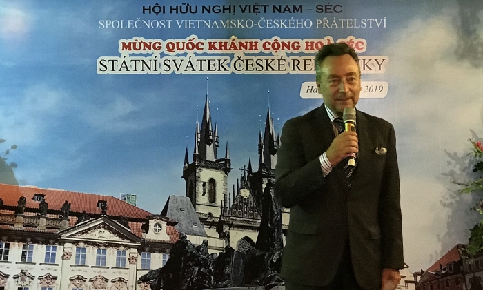 Gặp gỡ hữu nghị kỷ niệm 101 năm Quốc khánh Cộng hòa Séc gap go huu nghi ky niem 101 nam quoc khanh cong hoa sec