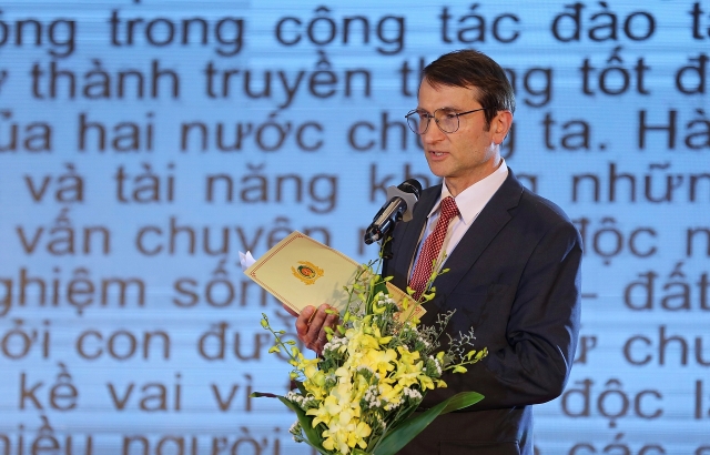 dao tao nhan luc diem sang hop tac an ninh giua viet nam va lien bang nga