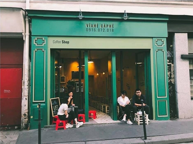 den paris nham nhi ca phe viet