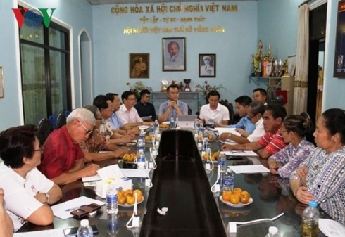 Thành lập Ban Tư vấn pháp lý cộng đồng người Việt tại Vientiane (Lào) thanh lap ban tu van phap ly cong dong nguoi viet tai vientiane lao