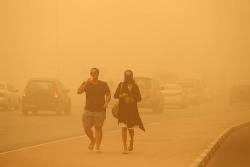 Dubai và những góc "không hoa lệ"