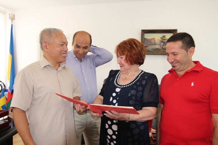 cuu du hoc sinh viet nam mung sinh nhat lan thu 75 cua mai nha thu hai tai kiev ucraina
