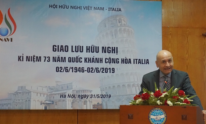 italy hien dien gan gui trong doi song nguoi viet nam