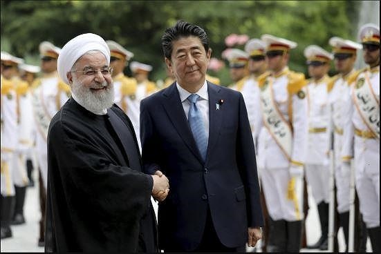 Thủ tướng Nhật Bản giúp "hạ nhiệt" căng thẳng Mỹ - Iran