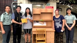 Lấy gốc cây làm bàn học, nữ sinh Việt xuất sắc đỗ trường top đầu Đài Loan