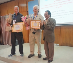 Cựu binh Mỹ vạch trần tội ác chiến tranh nhận Kỷ niệm chương Vì hòa bình hữu nghị