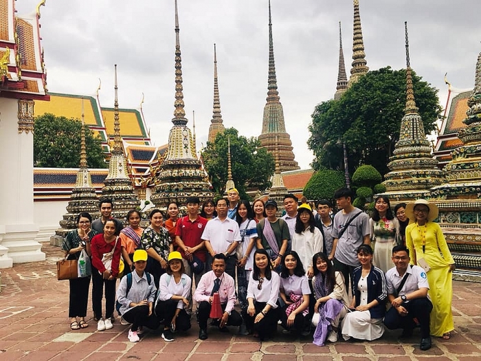 hanh trinh theo dau chan thau chin gan ket thanh nien viet thai