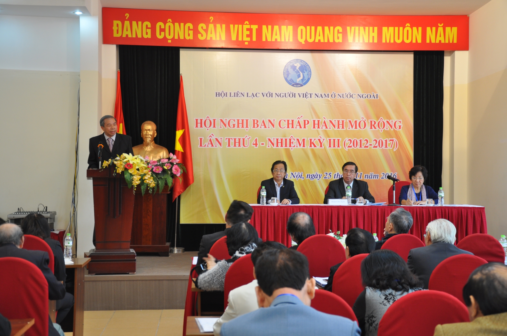 Cùng 4,5 triệu kiều bào chung sức dựng xây đất nước