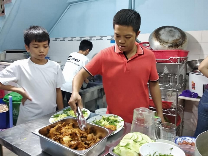 kieu bao viet tai phap nhung nguoi xay mai am o que huong