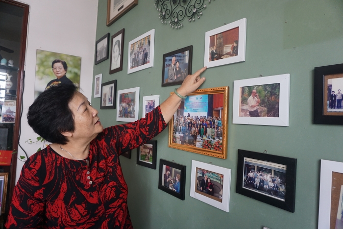 dai su nguyen thi hoi bong hong thep tren mat tran ngoai giao