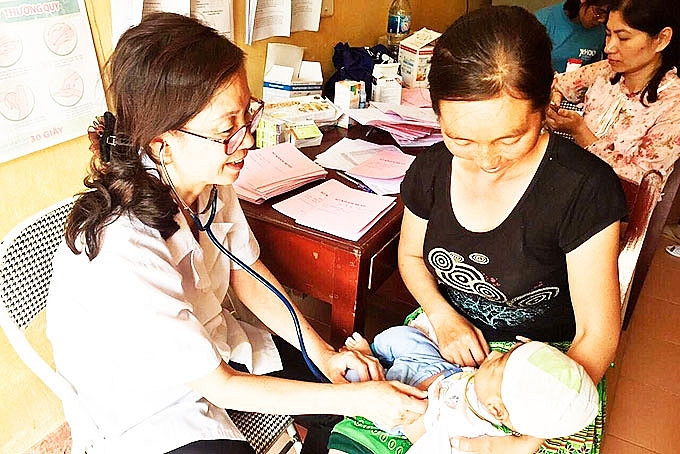 to chuc holt cham lo bu dap cho hang ngan tre thiet thoi o tinh khanh hoa