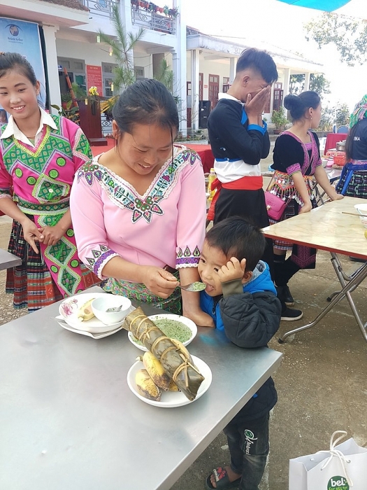 hki cham soc dinh duong thi luc cho 1000 tre em lai chau
