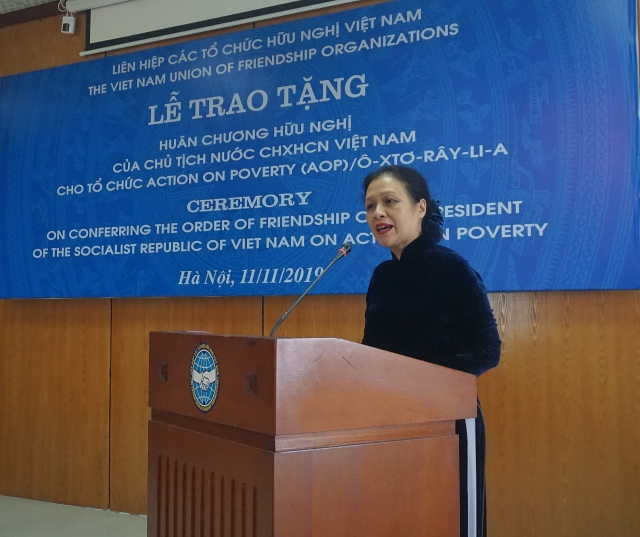 huan chuong huu nghi ghi nhan 30 nam giup viet nam giam ngheo phat trien ben vung cua aop