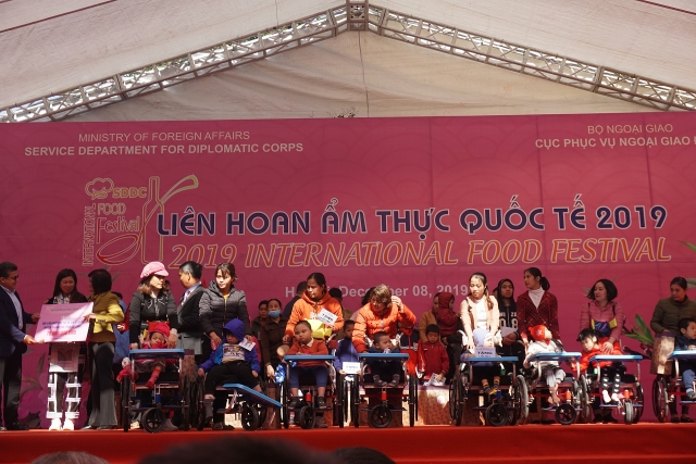 lien hoan am thuc quoc te 2019 ban be nam chau noi nhip cau nhan ai