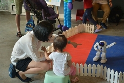 Hơn 1.000 người cùng Saigon Children's Charity trao cơ hội đến trường cho trẻ em gái khó khăn