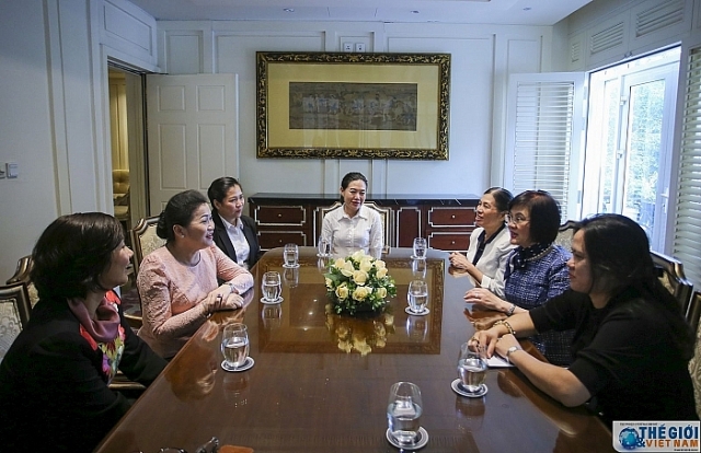 viet nam lao chung suc thuc day hoat dong can bo ngoai giao nu cong dong asean