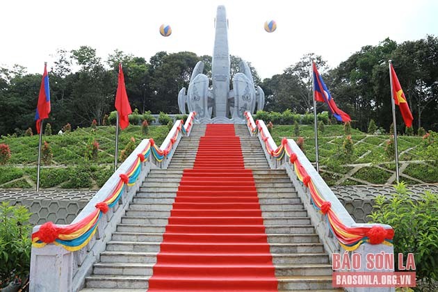 Thắm mãi tình hữu nghị Việt - Lào